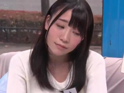 (外見える!?&女子大生)【エロエロカー】インタビュー中に無防備な女の子にデカチン即ハメ！セクシーな女の子のR18動画