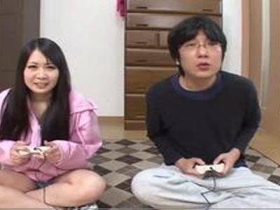(のぞき&18禁)競泳水着を着させて性感マッサージ！気持ちよくさせてチンポ挿入の激ピストンH！ドキドキしちゃうくらいの激エロ動画