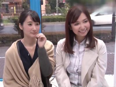 (エロエロカー&素人)【エロエロカー】乳首の色が気になる婦人にクリーム塗り込みスケベエステ！男性におすすめのR18映像