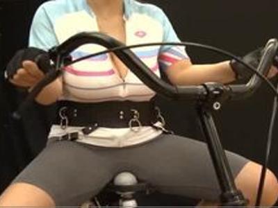 (羞恥&18禁)美少女がエロエロ自転車で大量潮吹き！自転車に乗ったままバックでガン突きピストン！今日のおかずに決定のめちゃシコ動画