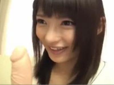 (美乳&18禁)最高に綺麗な女子大生に素股してもらって、そのまま挿入ピストン！チン舐抜きもしてくれた！今晩のおかずはこの子で決定