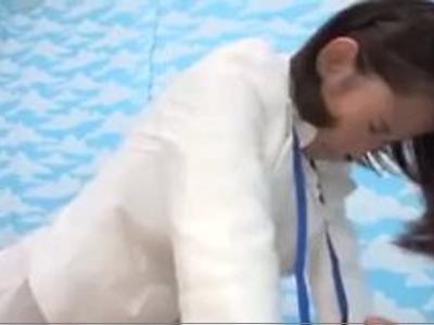 新人ADを女優の代わりに素股企画出演させてなし崩しに生挿入して膣内射精しちゃった<最高!!OL>