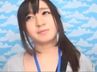 新人ADを女優の代わりに素股企画出演させてなし崩しに生挿入して膣内射精しちゃった<最高!!美乳>
