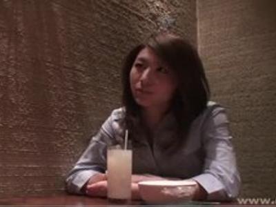 (主婦&18禁)スレンダーでキレイな奥様をホテルに連れ込んで即ハメ！カーテン全開でプチ露出H！抜かずにはいられない動画