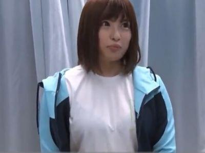 (マッサージ&18禁)陸上部の最高に綺麗な女子大生の膣圧チェック！セクハラマッサージからの生挿入膣内射精！体型がいい感じの女の子
