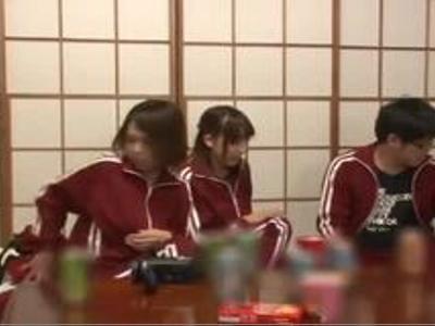 (体操着&18禁)修学旅行中に高校生たちが乱交H！同級生たちにやりたい放題やられまくり！見ないと損な作品