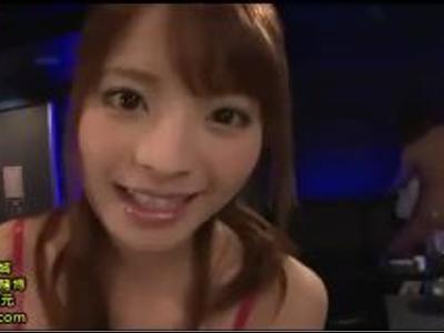 【キャバ嬢&巨乳】おっパブで美女を口説いて本番H！店内でピストンされて感じまくりの風俗嬢！驚愕の神映像
