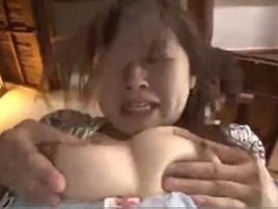 温泉旅館にいた浴衣姿の大きなおっぱい美女をレイプ！混浴温泉で他の客がいる中でH<最高!!巨乳>