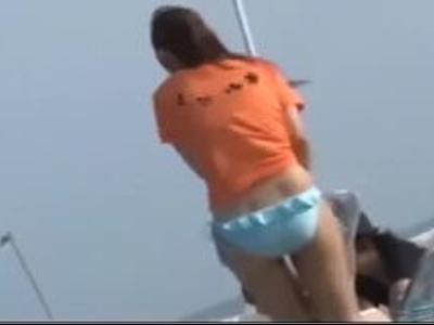 (悪戯&18禁)「やめて～」海の家でバイトしていた水着の最高に綺麗な美女をレイプ！ゴム無し膣内射精された！体型がいい感じの女の子