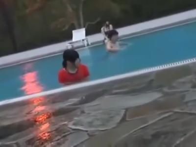 【レイプ×痴漢】『やめてください…』美人なプール監視のバイト娘をレイプ！水中で水着を下げられた美女！妄想注意な18禁映像