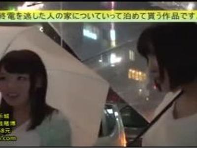 【企画×18禁】街にいた男性を逆ナンして自宅に泊めてもらう代わりにエッチなご奉仕♡！エッチすぎ動画