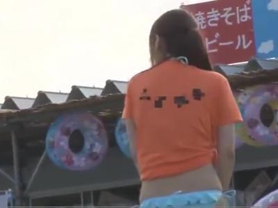 【悪戯×美乳】ビーチでバイトしていた綺麗な女の子をレイプ！ローター仕込まれて恥ずかしそうにモジモジ！セクシーな女の子のスケベ映像