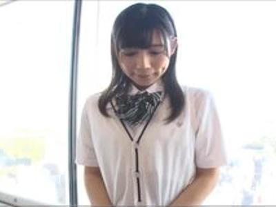 《素人×美少女》清楚な女子高生とホテルでH！生チンポで感じまくりの美少女！お気に入り必須のエロ動画
