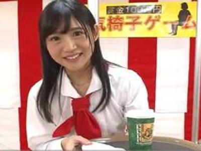 ミニスカ美女がガニ股キープ！下にはチンポが…素人娘が彼氏の前で寝取り膣内射精された(至福！美乳)