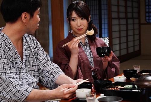 【辻井ほのか】巨乳豊満エロボディの人妻OLが同僚と不倫旅行に出かけて生ハメ中出しセックスする！