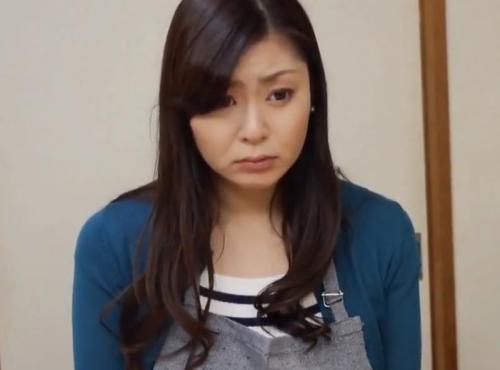 【人妻熟女】爆乳豊満エロボディの奥様が義弟に襲われて欲情し生ハメ中出しセックスをしてしまう！