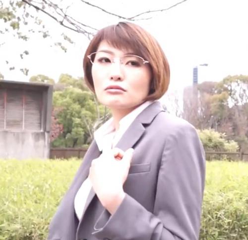 巨乳で人妻の女上司と居酒屋で飲んで酔っ払いホテルで膣内射精セックスをしちゃいましたｗ