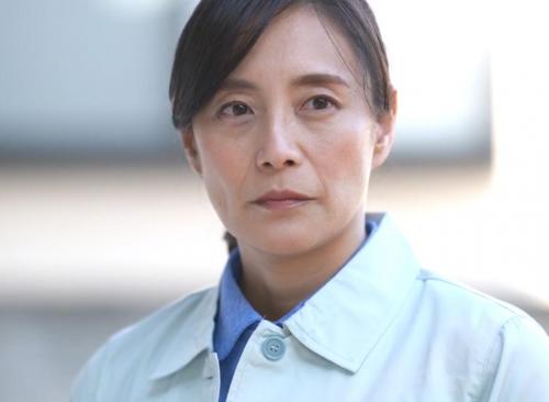 【母子相姦】ニートな子供の性処理をする人妻　母親としかセックスした事のない息子と部屋中で性交する日々