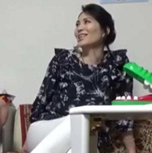 【熟女ナンパ】美人妻もイケメンには弱かった！青年に口説かれて中出しセックスまで許す奥様の一部始終を盗撮！