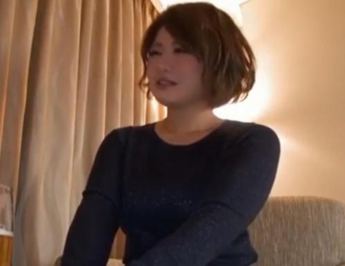 【人妻熟女】豊満エロボディの奥様が欲求不満解消のためにホテルでハメ撮りセックス
