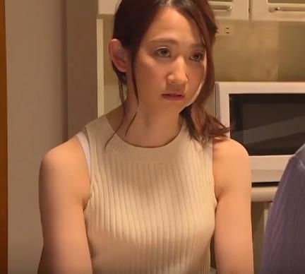 【水戸かな】美人妻を輪姦してほしいという夫の願いを聞き入れて他人棒に串刺しにされる奥様