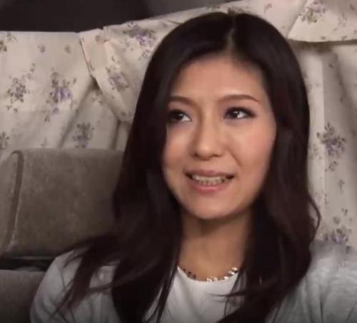 【人妻ナンパ】美乳の奥様を口説いて手マンで発情させてホテルで膣内射精SEXをハメ撮り！