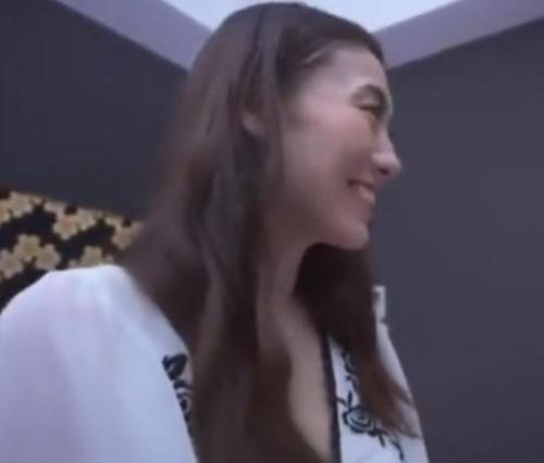 【センズリ鑑賞】熟女に勃起したチンポを見てもらったら肉棒をいたずらされて抜いてくれました！