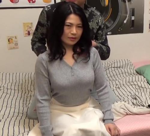【人妻ナンパ】巨乳奥様を自宅にお持ち帰りして若い肉棒に溺れさせつつ中出しセックスする一部始終を盗撮！