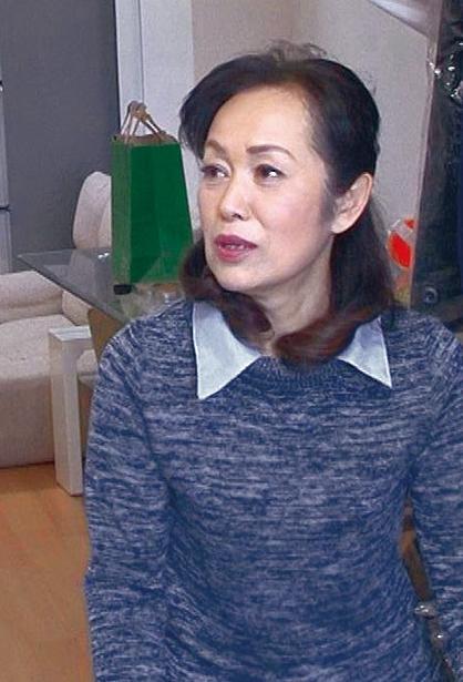 【おばさんレンタル】家政婦を依頼した熟女を口説いてハメ撮り盗撮！60代でも肉棒欲しさに腰を振る！