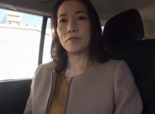 【おらの母ちゃんを大阪でナンパして寝盗ってください」息子の依頼で母親をナンパしてAV出演！