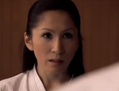 ながえスタイル】女空手家の師範代との勝負で生徒が打ち負かし肉棒を突き刺して完全勝利する！