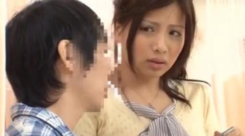 【熟女】入院している夫を見舞う人妻 隣のベットにいる患者に目をつけられて勃起した肉棒を挿入される！