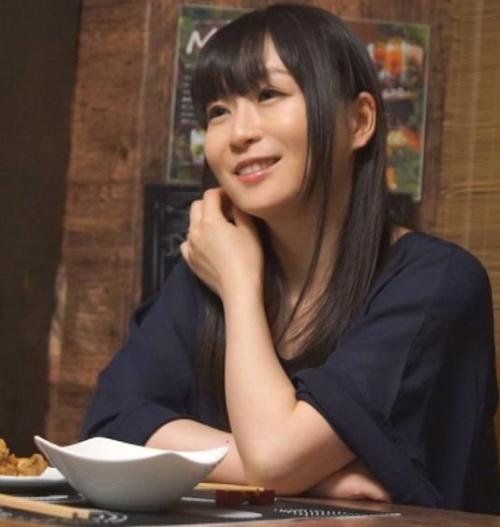 【奥様ナンパ】豊満エロボディのおばさんを居酒屋で口説いて持ち帰り言い寄ってみたら生ハメ中出しセックスできた一部始終を盗撮