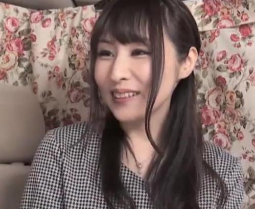 【熟女ナンパ】上品セレブでスタイル抜群の熟女♡運動が大好きと言ってしまい、そのままの勢いで車内生ハメセックス！