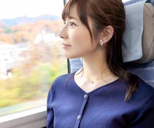 【人妻中出し不倫温泉】寝取られ好きの旦那様の勧めでAV出演を決意された奥様　旅館の部屋で二人きりのハメ撮り！