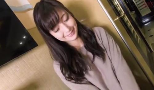 【個人撮影】上品な人妻とホテルで逢瀬　スマホ撮影で二人きりのハメ撮り！素肌美人でよがるたびに妖しく光る！