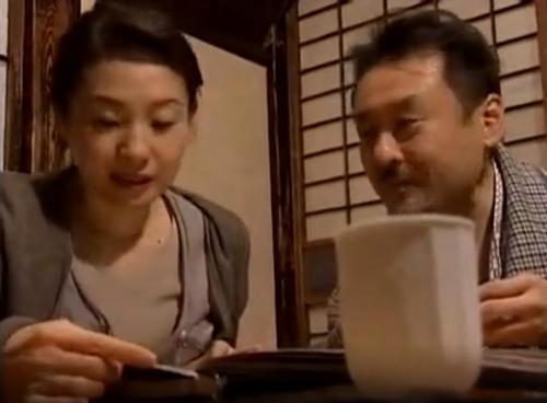 【ヘンリー塚本】豊満エロボディの人妻に欲情する義父　夫の居ない間にセックス三昧
