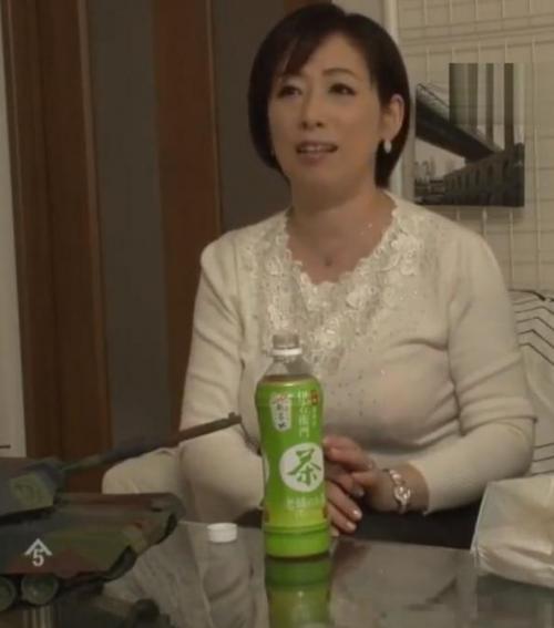 【奥様ナンパ】爆乳エロボディの人妻を連れ込んで言い寄ったら生ハメセックスできた一部始終を盗撮