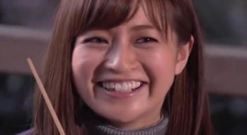 【人妻ナンパ】大学生と王様ゲームする人妻たち　若い素肌に触れて興奮のおばさんは生ハメセックスを許して盗撮される！