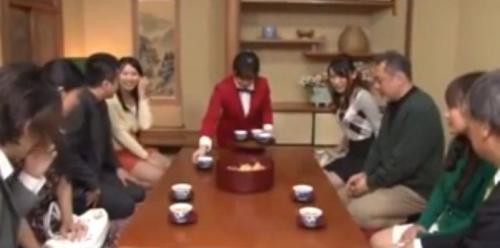 【夫婦交換スワッピングお見合】複数の夫婦と相手を変えてセックスする！文字通り目の前でやられる夫と妻たち
