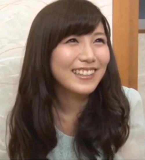 一般男女モニタリングAV 温泉街で別々に声を掛けた巨乳な奥様と体育会系（アスリート）男子大学生が初対面で混浴温泉に二人っきり！すぐに勃っちゃうガッチガチ筋肉若ち○ぽを目の前にするとフニャチン旦那とのご無沙汰性生活で欲求不満な人妻は…