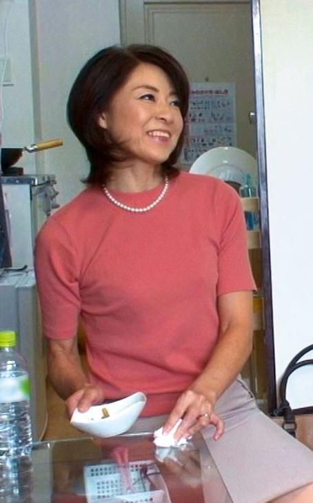 【おばさんレンタル】豊満エロボディの人妻に家事を依頼　来訪時に言い寄ってみたらセックスできた一部始終を盗撮