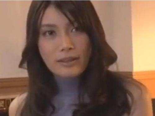【叔母相姦】美魔女のおばさんに告白する甥っ子　思いの竹を肉棒に詰めて中出しセックスで応える！