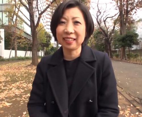 【人妻熟女】豊満エロボディの奥様が欲求不満解消のために自らAV出演に応募！イケメンの肉棒に悦び生ハメ中出しセックスで恍惚感