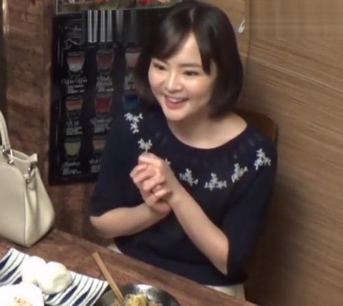 【熟女ナンパ】居酒屋で口説かれて持ち帰られた人妻　イケメンに言い寄られて生ハメセックスする一部始終を盗撮！
