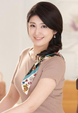 【人妻熟女】過去に不倫した事がある奥様　1人寂しく身体を慰めている生活から脱却したくてAV出演！