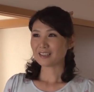 【熟女不倫】義母の色香に股間を熱くする娘婿　五十路女体に我慢できずに生ハメセックス！