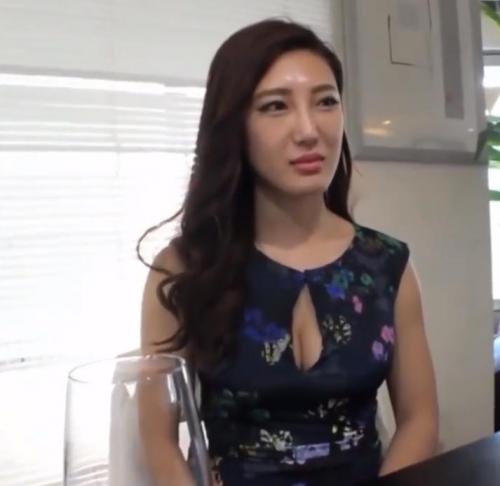 【セレブナンパ】ドレスが超似合う人妻を口説いてホテルでハメ撮り！色気ムンムンのボディとハリのあるおっぱいが揺れる姿から感じまくるセックスにご満足