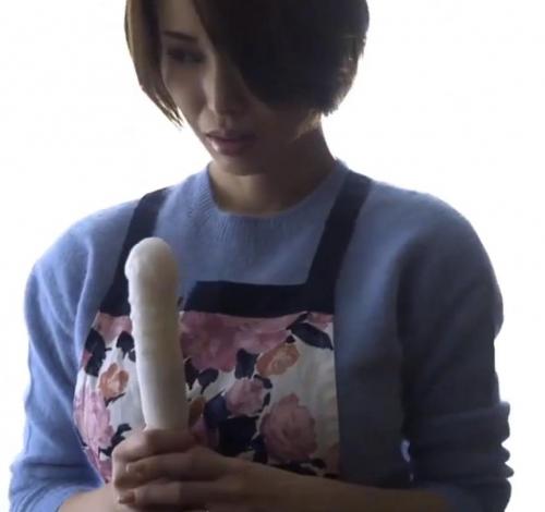 【ながえスタイル】寝取ってほしい主人の願い通りにNTRされる巨乳人妻　肉棒のピストンのたびに乳房が揺れて日中から不倫セックス