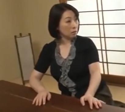 「お義母さんの方がいい！」婿は欲求不満は母に求めて生ハメ中出しセックスをする！息子のために母はすべてを受け入れる！